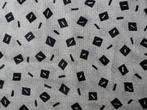 Wit kleine zwarte stipjes grotere blokjes en streepjes lap, Hobby en Vrije tijd, Stoffen en Lappen, 200 cm of meer, Polyester