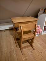 Twee vintage houten schoolbankjes met twee stoelen, Huis en Inrichting, Ophalen, Gebruikt, Bureau