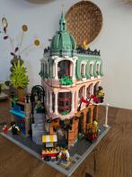 LEGO Icons Boetiekhotel - 10297, Ophalen of Verzenden, Zo goed als nieuw, Overige merken
