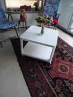 bijzettafel met wieltjes  63x63 hoog 45 cm   wit, Huis en Inrichting, Tafels | Bijzettafels, Gebruikt, 55 tot 75 cm, Hout, Ophalen