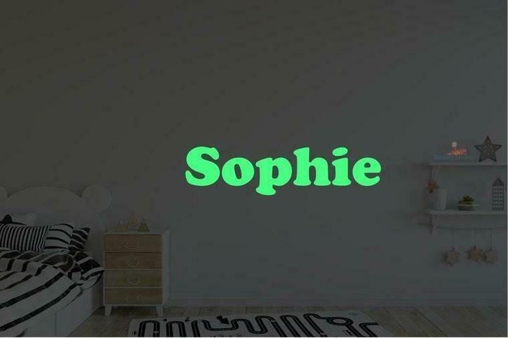 Glow in the dark naamsticker sticker muursticker, Huis en Inrichting, Overige Huis en Inrichting, Ophalen of Verzenden