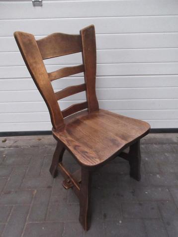5 x eikenhouten keuken stoel beschikbaar voor biedingen