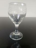 voor de verzamelaar L.K.V. wijnglas, hoogte 13 cm, Verzenden, Zo goed als nieuw, Overige typen