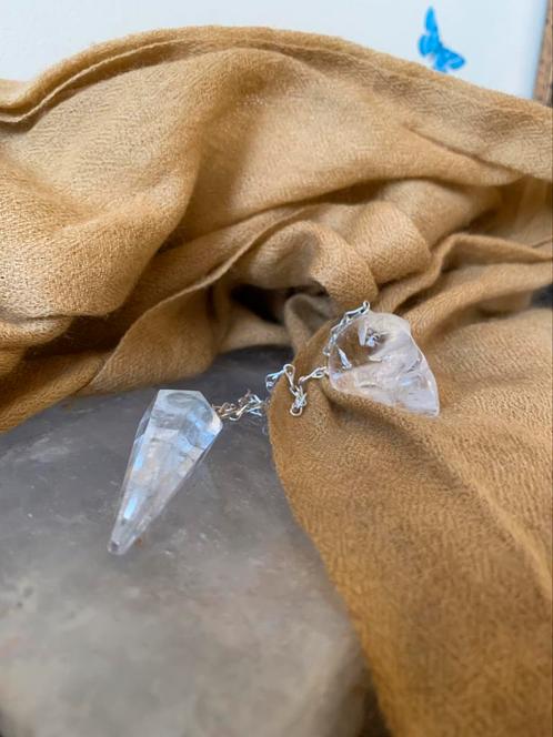 Bergkristal pendel schedel skull beschermt intuïtie inzicht, Sieraden, Tassen en Uiterlijk, Edelstenen, Nieuw, Ophalen of Verzenden