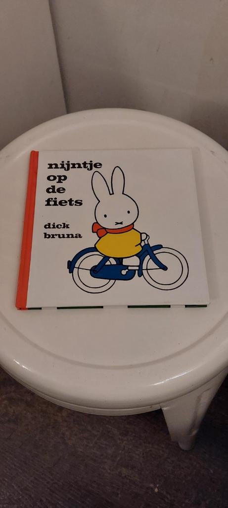 Dick Bruna - Nijntje op de fiets, Boeken, Fictie algemeen, Ophalen of Verzenden, Zo goed als nieuw, Dick Bruna