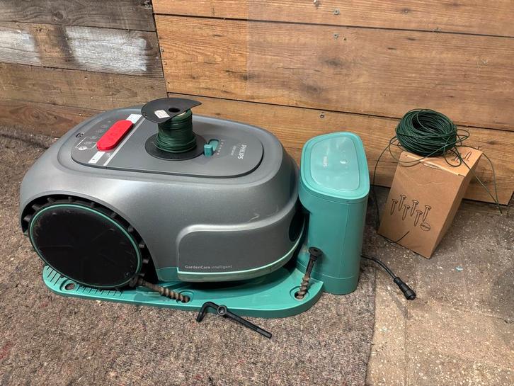 Philips Robot Grasmaaier - GardenCare Intelligent, Tuin en Terras, Robotmaaiers, Gebruikt, 20 tot 25 cm, Bestuurbaar via app, Ophalen