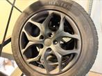 Mat zwarte velgen met winterbanden - 225/55 R17 Range Rover, Gebruikt, Velg(en), Verzenden, 17 inch