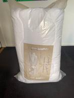 4 seizoenen dekbed 240x220 cm met 2 hoofd kussens NIEUW, Wit, Ophalen of Verzenden, Deken of Dekbed, Nieuw