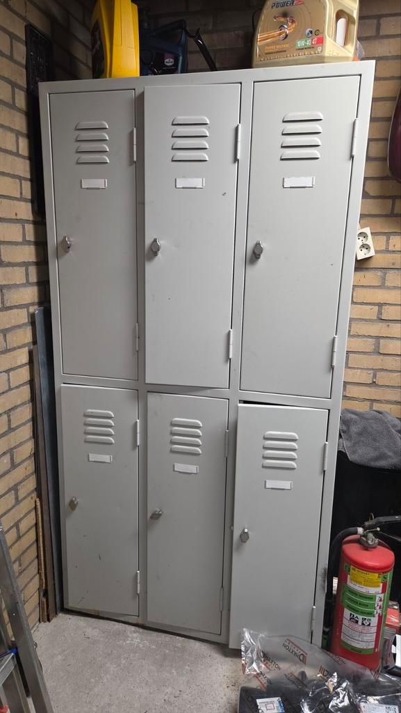Metalen Werkplaatskast / Kluisjes - 6 Deuren, Huis en Inrichting, Kasten | Lockerkasten, Gebruikt, Ophalen