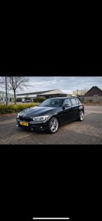 BMW 1-Serie 120i SPORT Aut 2018 Zwart, BMW ConnectedDrive, 1998 cc, Achterwielaandrijving, 4 cilinders, Zwart
