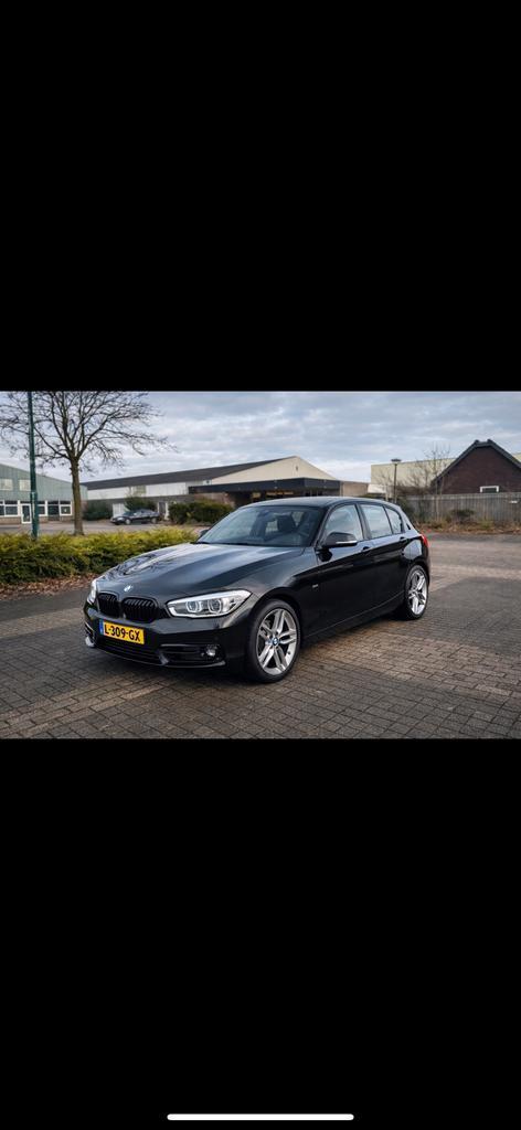 BMW 1-Serie 120i SPORT Aut 2018 Zwart, BMW ConnectedDrive, Auto's, BMW, Particulier, 1-Serie, Benzine, E, Hatchback, Automaat