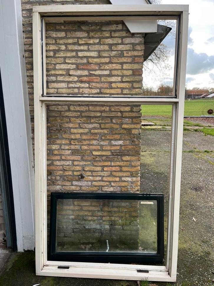 Kozijnen met bovenlicht - 2 stuks, Doe-het-zelf en Verbouw, Kozijnen en Schuifpuien, Zo goed als nieuw, Raamkozijn, Hout, 225 cm of meer
