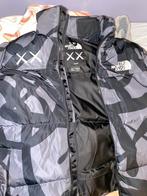 The north face X KAWS puffer jas, Ophalen of Verzenden, Zo goed als nieuw