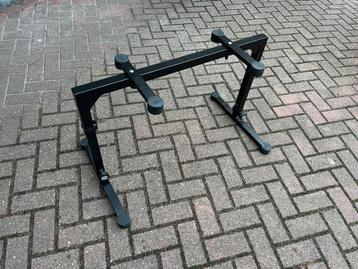 Piano statief K&M Omega beschikbaar voor biedingen