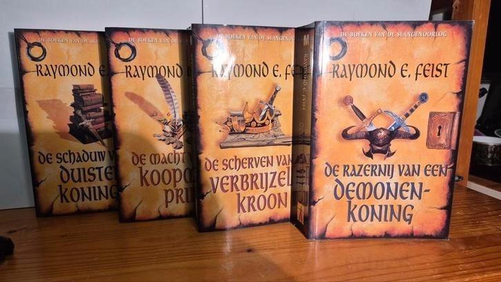 R.E.Feist 4x compl. De Slangenoorlog, Boeken, Fantasy, Zo goed als nieuw, Ophalen of Verzenden