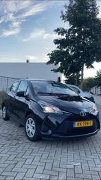Toyota Yaris 1.0 16V Vvti 5DR 2017 Zwart, Auto's, Voorwielaandrijving, Origineel Nederlands, Handgeschakeld, Grijs