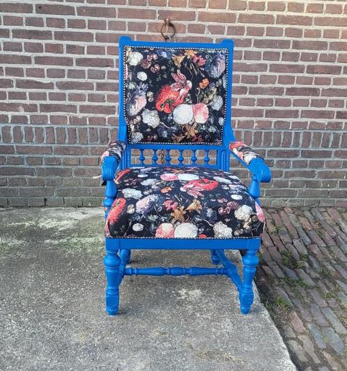 Luxe Bloemen stoel met blauw, Huis en Inrichting, Stoelen, Nieuw, Eén, Hout, Stof, Blauw, Ophalen