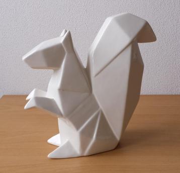 Beeld Eekhoorn - origami stijl  beschikbaar voor biedingen