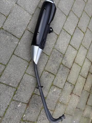 Originele standaard Yamaha Tmax (500/530) uitlaat (Z.G.A.N.) beschikbaar voor biedingen