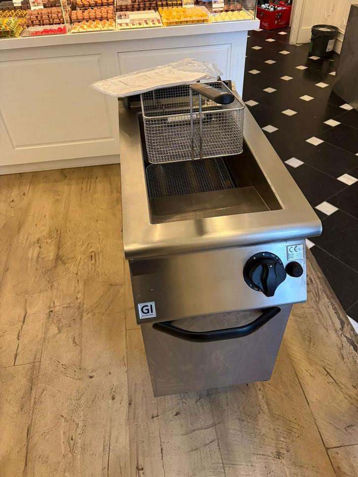 Gastro Inox Mareno 700 Gasfriteuse (ZGAN) - Professioneel, Zakelijke goederen, Horeca | Keukenapparatuur, Gebruikt, Ophalen