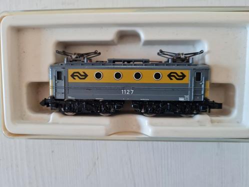Zeer nette Minitrix 1127 NS elektrische loc 2069, Hobby en Vrije tijd, Modeltreinen | N-Spoor, Gebruikt, Locomotief, Gelijkstroom