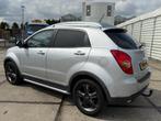 SsangYong Korando 2.0 XDI Quartz HR AWD, Auto's, Automaat, Stof, Gebruikt, Zwart