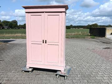 Prachtige antieke brocante geheel demontabele oude kast. beschikbaar voor biedingen