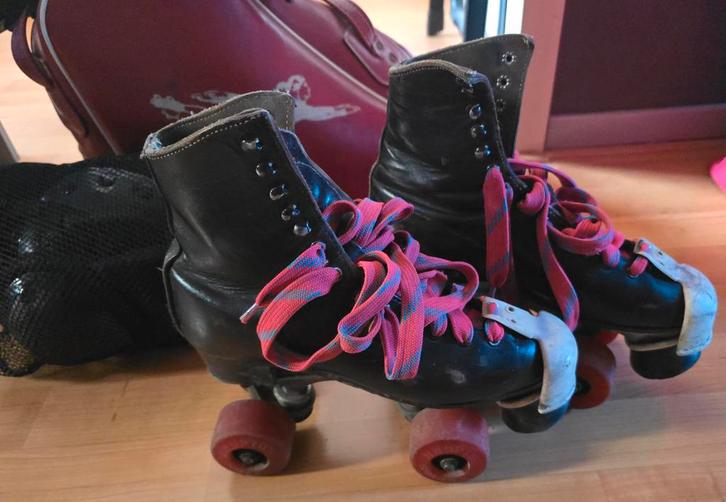 Vintage goede kwaliteit rolschaatsen met leren schoenen, Sport en Fitness, Skateboarden, Zo goed als nieuw, Ophalen of Verzenden
