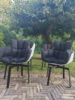 4 Moderne Eetkamerstoelen — Wit Kunststof met Zwarte Kussens, Ophalen of Verzenden, Zo goed als nieuw, Vijf, Zes of meer stoelen