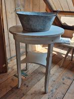 Brocant rond tafeltje, Ophalen