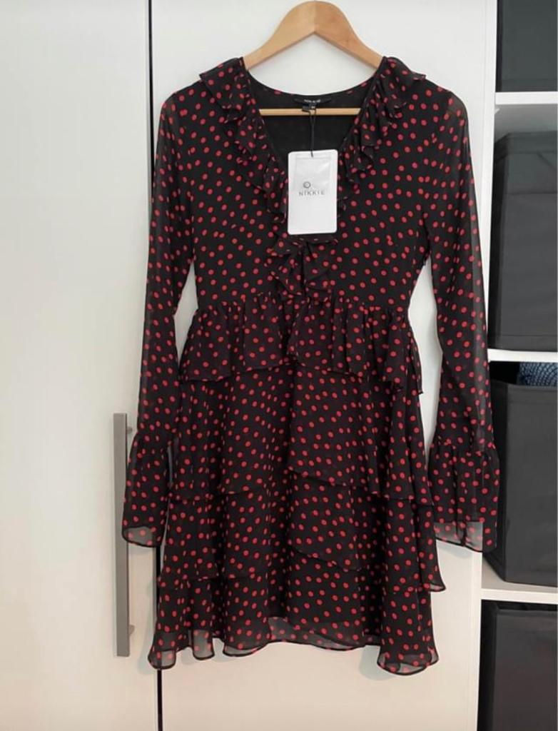 NIKKIE dress mt 34, Zwart, Nieuw, Ophalen of Verzenden, Maat 34 (XS) of kleiner