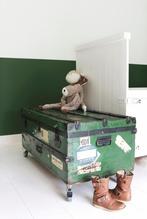 Stoere knalgroene legerkist met gebruikssporen van metaal!, Huis en Inrichting, Woonaccessoires | Kisten, Ophalen, Gebruikt, 100 tot 150 cm
