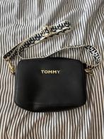Tommy Hilfiger Crossbody Tas, Ophalen of Verzenden, Zo goed als nieuw, Zwart, Schoudertasje