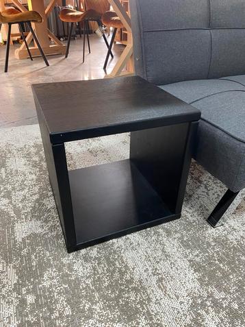 Bijzettafel planten tafel kubus 38x38x38 beschikbaar voor biedingen
