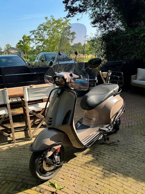 Vespa sprint Custom 9735km! 2021, Fietsen en Brommers, Scooters | Vespa, Gebruikt, Ophalen