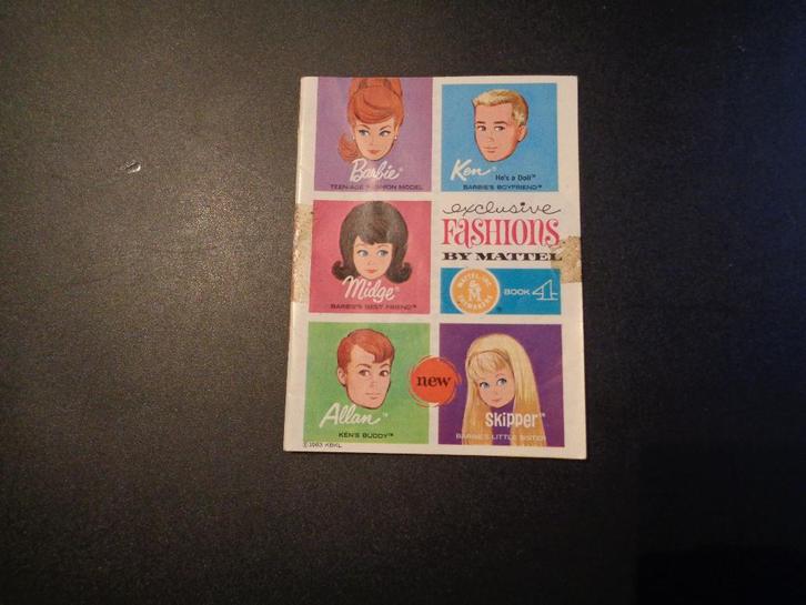 Booklet 1963 Exlusive Fashions by Mattel nr. 4 Barbie Midge, Verzamelen, Poppen, Zo goed als nieuw, Overige typen, Ophalen of Verzenden