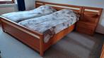 Tweepersoons bed 200/90 incl. nachtkastjes en lattenbodems., Ophalen, Gebruikt, Tweepersoons