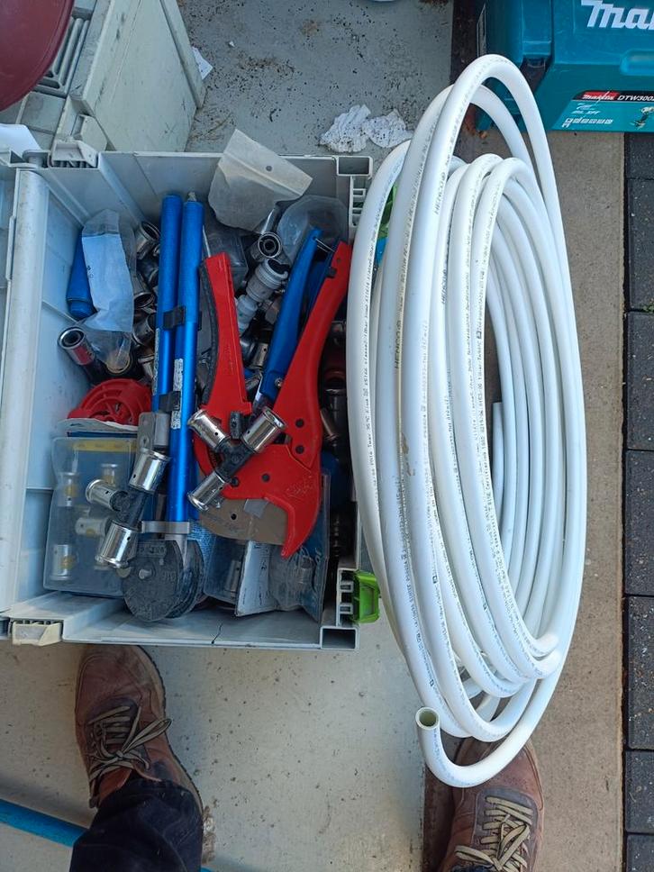 Henco perskoppelingen, buigtang, knipper en slang, Doe-het-zelf en Verbouw, Buizen en Afvoer, Gebruikt, Overige typen, Overige materialen