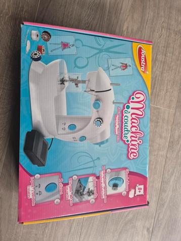 Leuke kinder naaimachine - Joustra beschikbaar voor biedingen
