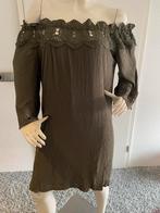 Cream jurkje met open schouders maat 42, Kleding | Dames, Jurken, Verzenden, ., Maat 42/44 (L), Cream