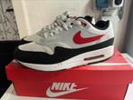 Nike Air Max 1 - Platinum/Zwart/University Red - mt 46 (12), Gedragen, Ophalen of Verzenden, Sneakers of Gympen, Nike