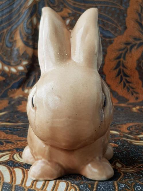 Mooi oud konijn uit Engeland van SylvaC porselein 14 cm., Antiek en Kunst, Antiek | Porselein, Ophalen of Verzenden