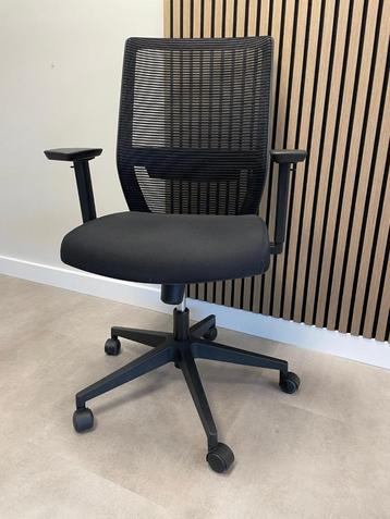 Ergonomische Bureaustoel - Zwart (Z.G.A.N.) beschikbaar voor biedingen