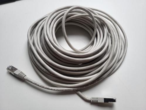 CAT6 u/UTP 10 meter grijs, Computers en Software, Pc- en Netwerkkabels, Zo goed als nieuw, Ophalen of Verzenden