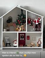 Wit poppenhuisje in kerstsfeer incl meubeltjes en muisjes, Ophalen, Zo goed als nieuw, Poppenhuis