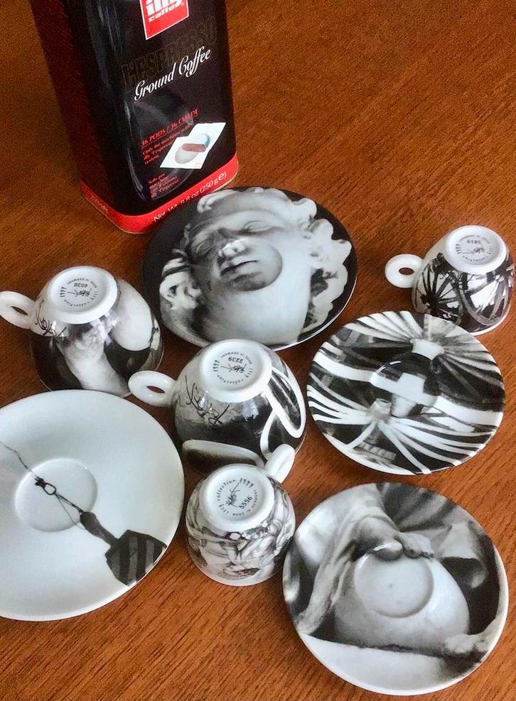 Illy Art Collection 2 cappucino, 2 espresso 1999 Pottorf, Antiek en Kunst, Antiek | Servies los, Ophalen of Verzenden