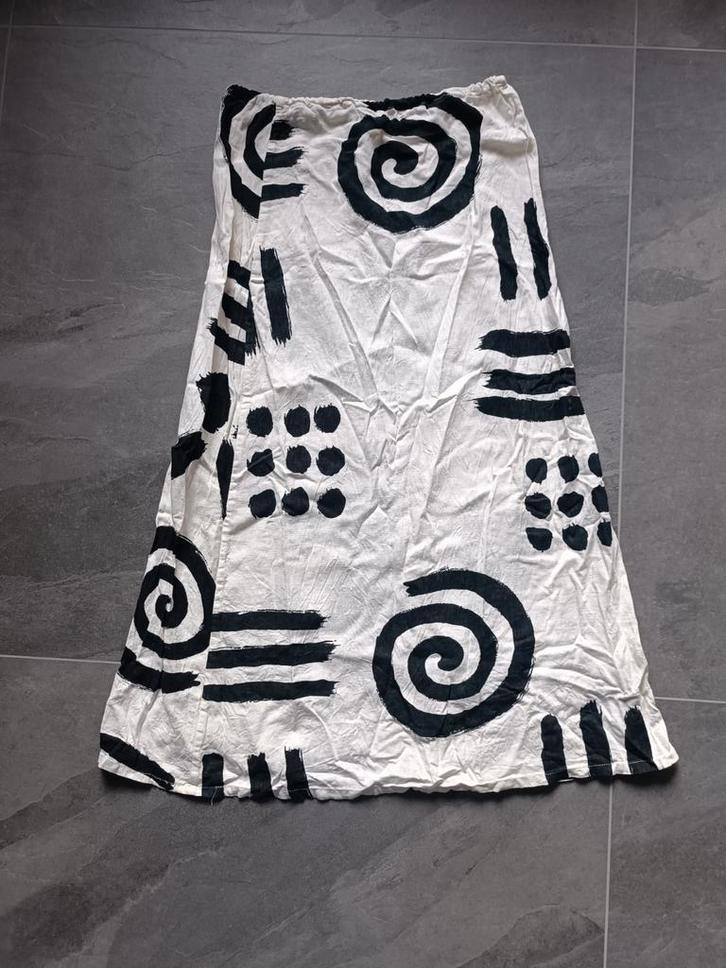 Vintage midi rok met abstracte print., Kleding | Dames, Rokken, Gedragen, Maat 42/44 (L), Wit, Onder de knie, Ophalen of Verzenden
