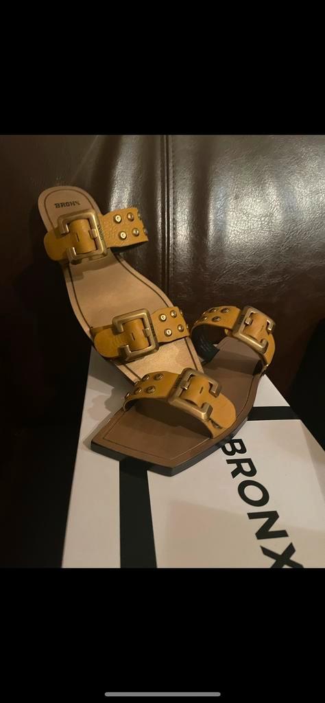 Bronx slippers/sandaal Anoma maat 36/37/38/39/40/41, Kleding | Dames, Schoenen, Nieuw, Sandalen of Muiltjes, Geel, Ophalen of Verzenden
