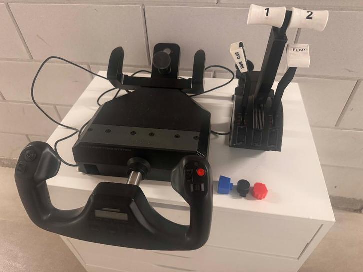 Saitek Logitech Flight Yoke Throtle simulator, Computers en Software, Joysticks, Zo goed als nieuw, Ophalen of Verzenden