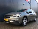 Opel Astra Sports Tourer 1.4 Online Edition 150 PK | Navigat, Te koop, Zilver of Grijs, Benzine, 640 kg